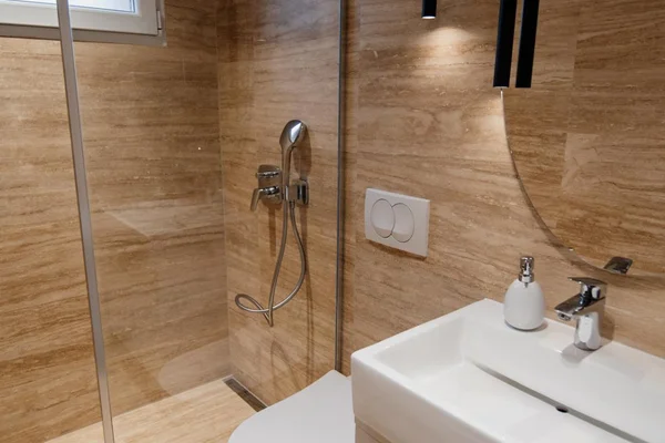 Quanto costa ristrutturare un bagno a Milano? Prezzi reali
